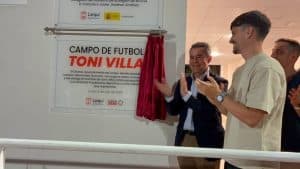 El campo de fútbol de Lorquí ya lleva el nombre de Toni Villa